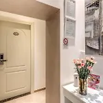 Rose Πανσιόν 4*